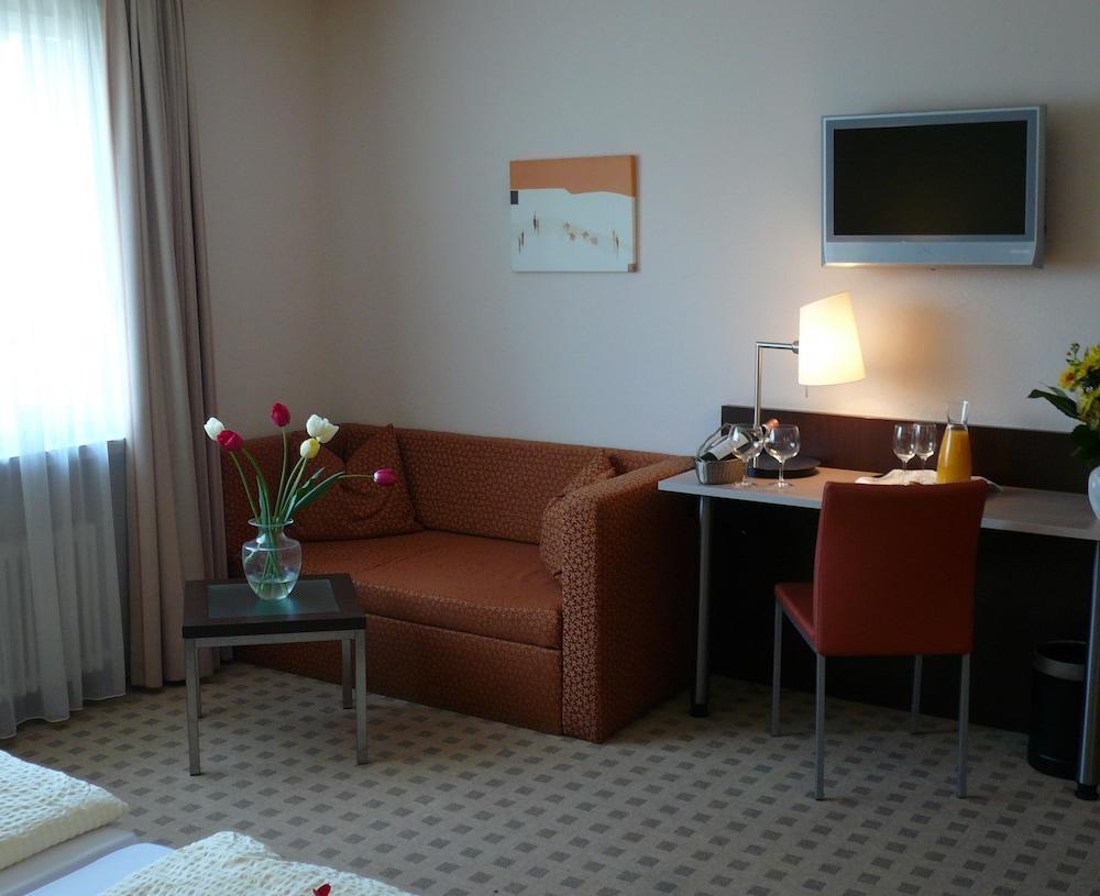 Hotel Alfa Birsfelden Esterno foto