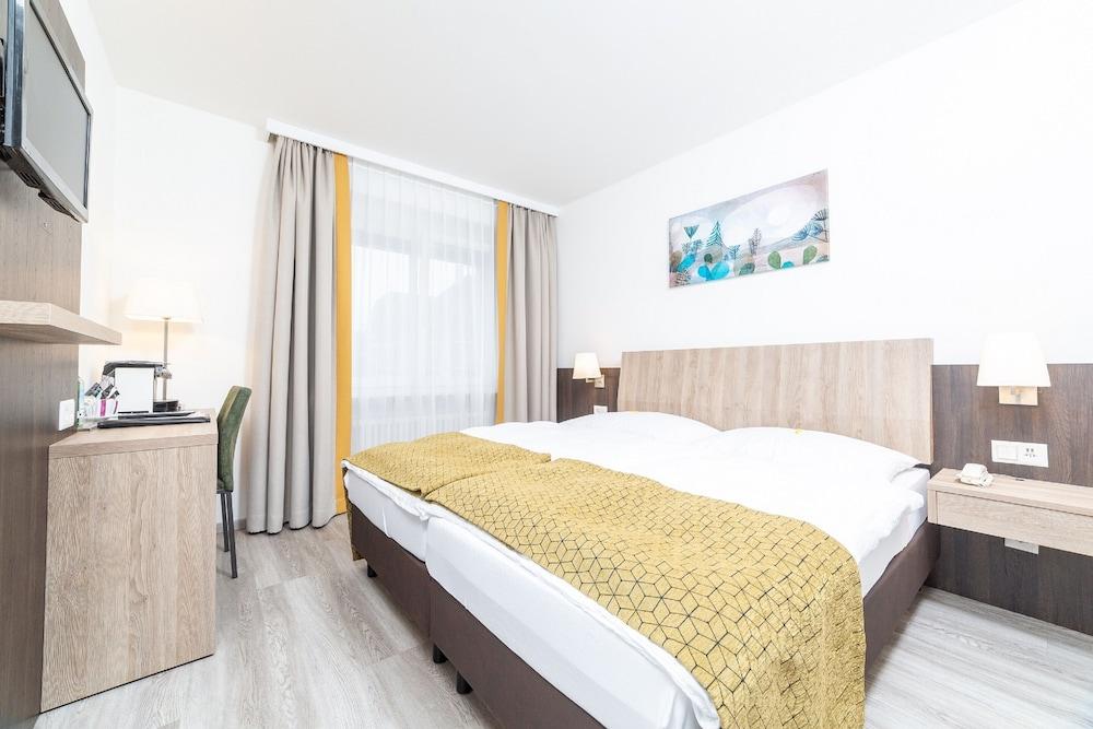 Hotel Alfa Birsfelden Esterno foto