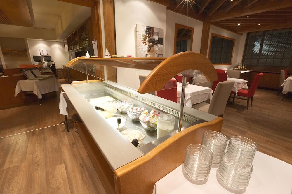 Hotel Alfa Birsfelden Esterno foto