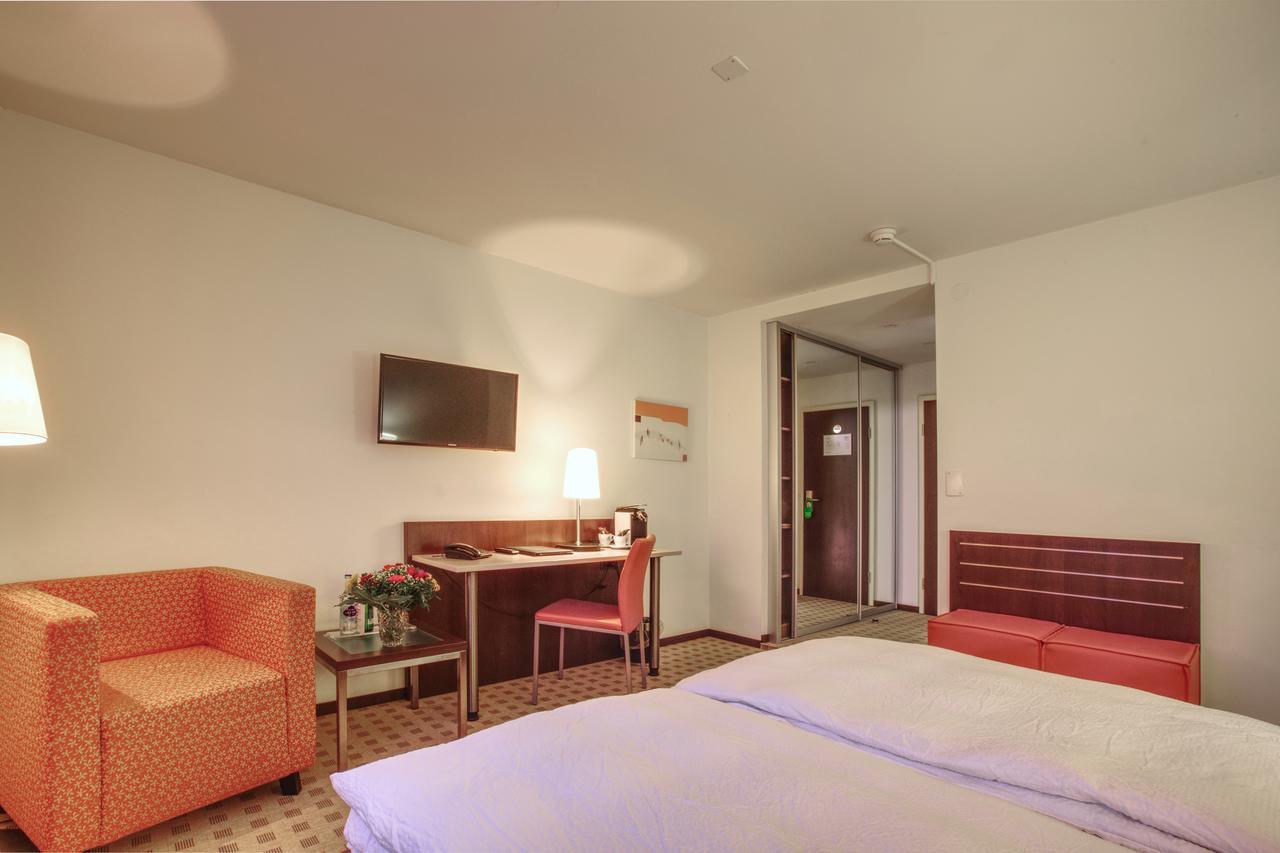 Hotel Alfa Birsfelden Esterno foto